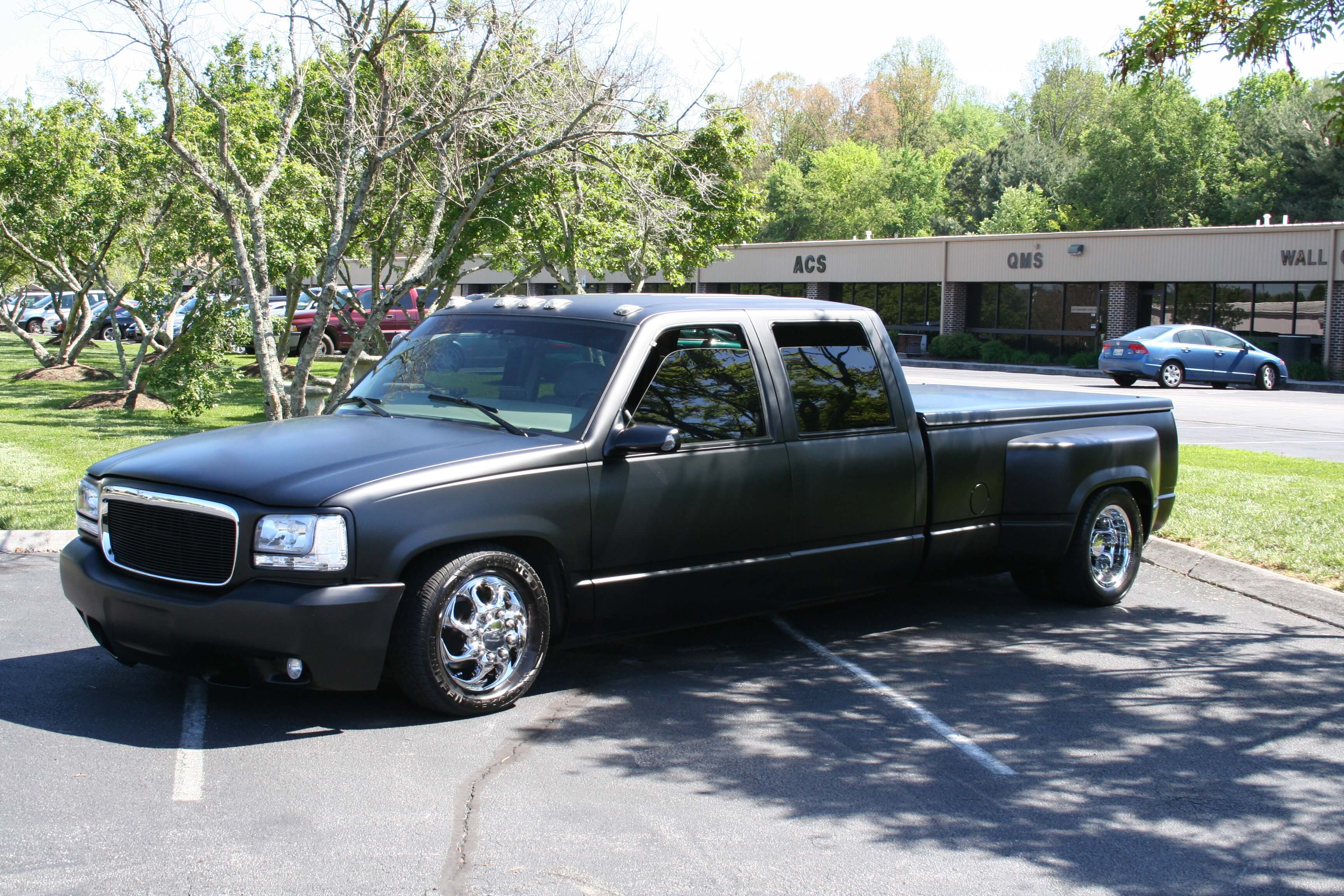 Jason's crew cab dually after we installed custom air ride